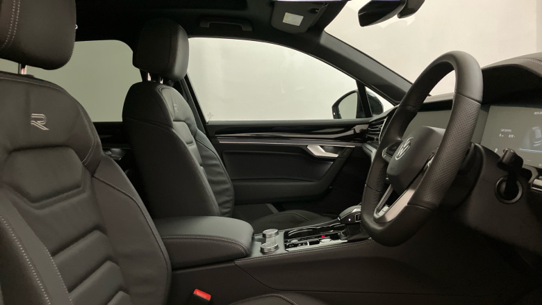 Volkswagen Touareg 3.0 V6 TDI 4Motion 286 Black Edition 5dr Tip Auto Diesel Estate